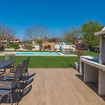 Ferienvilla Perhat Mit Eigenem Pool By Interhome *