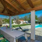 Ferienvilla Perhat Mit Eigenem Pool By Interhome 펜션