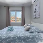 Ferienvilla Perhat Mit Eigenem Pool By Interhome 펜션 *