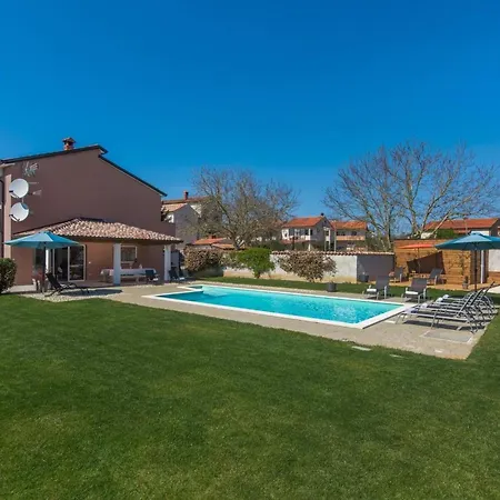 Ferienvilla Perhat Mit Eigenem Pool By Interhome