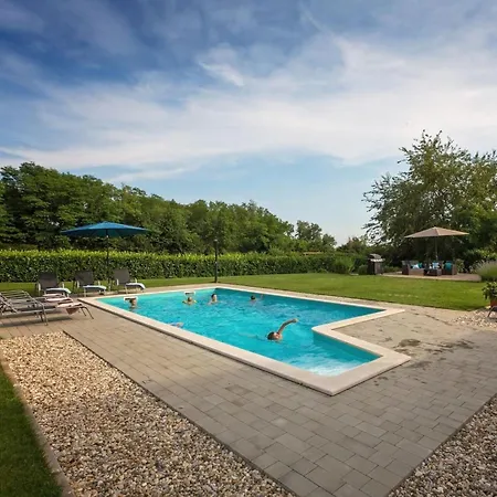 Ferienvilla Perhat Mit Eigenem Pool By Interhome