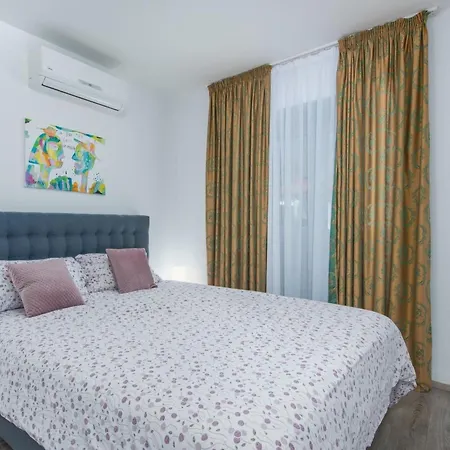 Semesterbostad Ferienvilla Perhat Mit Eigenem Pool By Interhome Višnjan