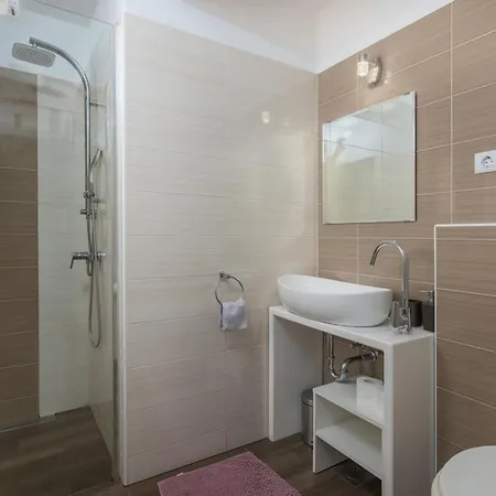 Semesterbostad Ferienvilla Perhat Mit Eigenem Pool By Interhome
