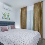 Ferienhaus Ferienvilla Perhat Mit Eigenem Pool By Interhome Višnjan