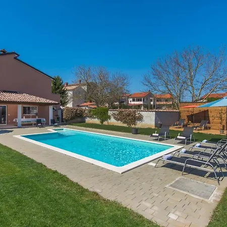 Ferienvilla Perhat Mit Eigenem Pool By Interhome