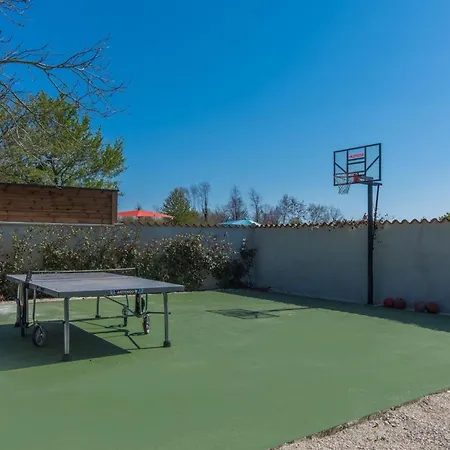 別荘 Ferienvilla Perhat Mit Eigenem Pool By Interhome Višnjan
