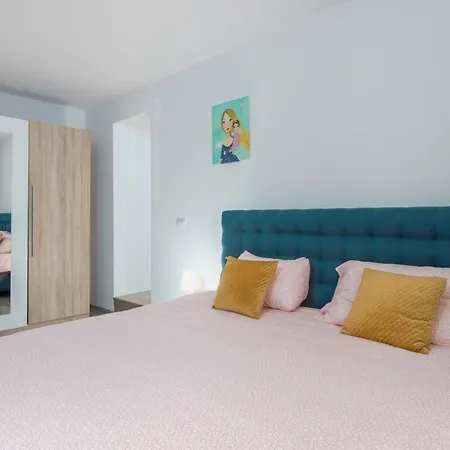 Ferienvilla Perhat Mit Eigenem Pool By Interhome