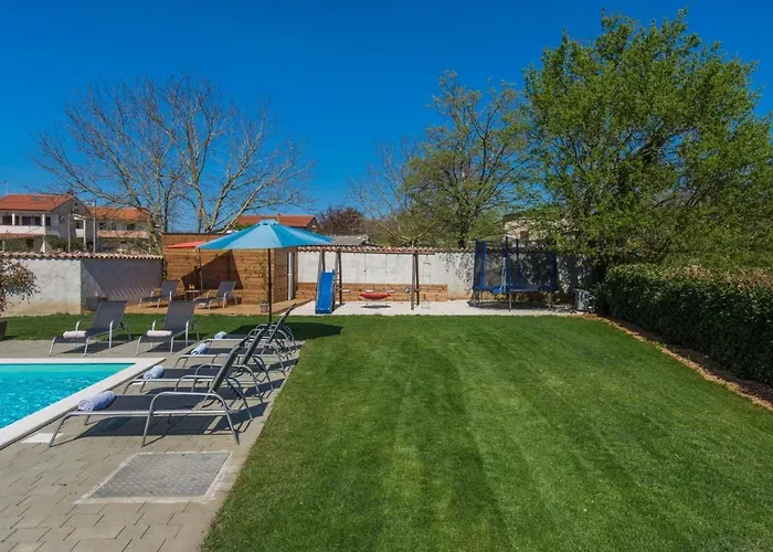 Ferienvilla Perhat Mit Eigenem Pool By Interhome