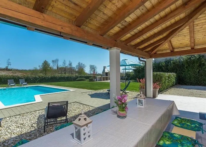 Ferienvilla Perhat Mit Eigenem Pool By Interhome Visnjan