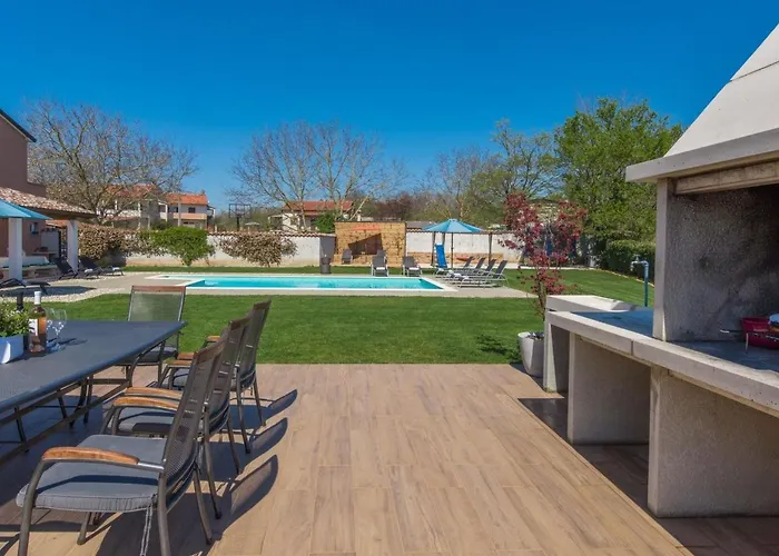 Ferienvilla Perhat Mit Eigenem Pool By Interhome *