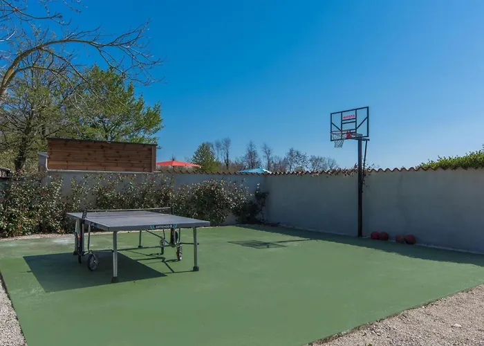 Vikendica Ferienvilla Perhat Mit Eigenem Pool By Interhome Visnjan