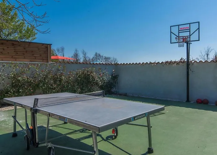 Ferienvilla Perhat Mit Eigenem Pool By Interhome * Višnjan