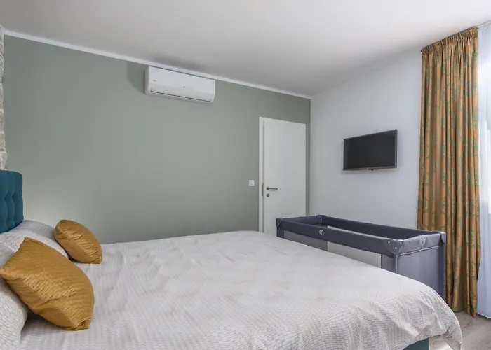 Ferienvilla Perhat Mit Eigenem Pool By Interhome Vikendica *