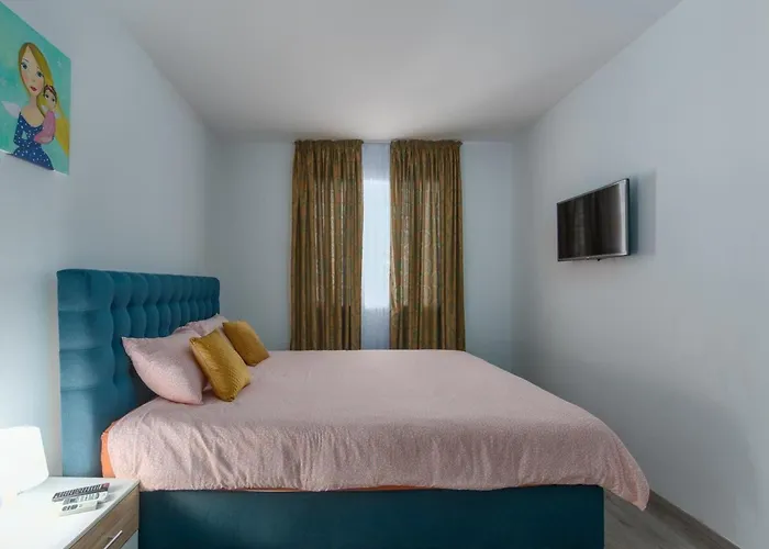 Ferienvilla Perhat Mit Eigenem Pool By Interhome *