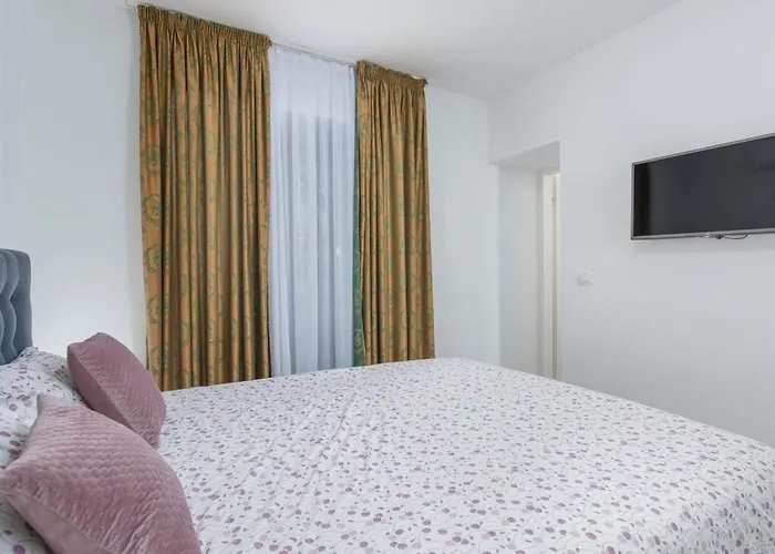 Ferienvilla Perhat Mit Eigenem Pool By Interhome * Višnjan