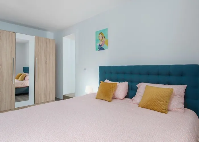 Ferienvilla Perhat Mit Eigenem Pool By Interhome