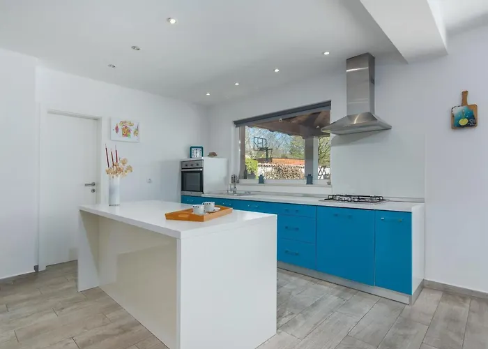 Ferienvilla Perhat Mit Eigenem Pool By Interhome Vakantiehuis