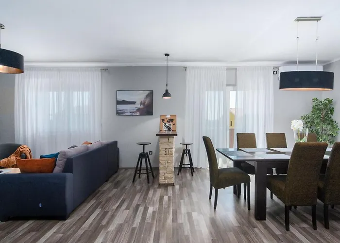 Ferienvilla Perhat Mit Eigenem Pool By Interhome *